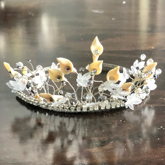 Vintage Handmade Tiara 👸🏼 - Picture 2 of 13